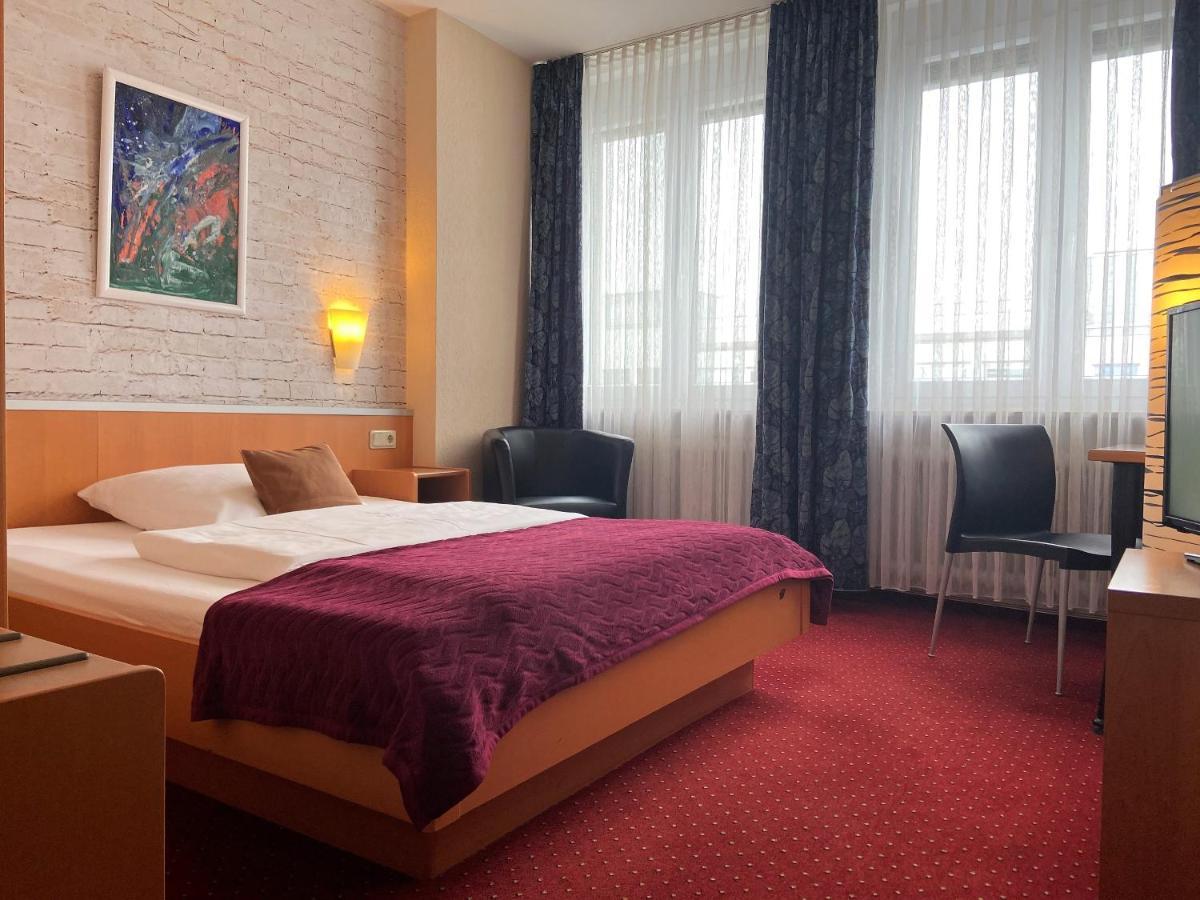 Hotel Stadt Hamburg Am Fluss Saarbrücken Eksteriør billede