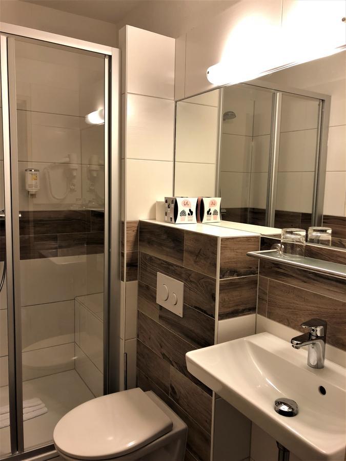 Hotel Stadt Hamburg Am Fluss Saarbrücken Eksteriør billede